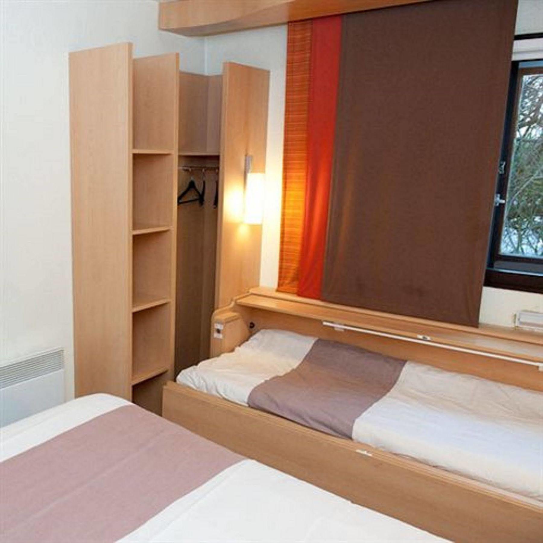 Egg Hotel Gonesse กูเนสส์ ภายนอก รูปภาพ